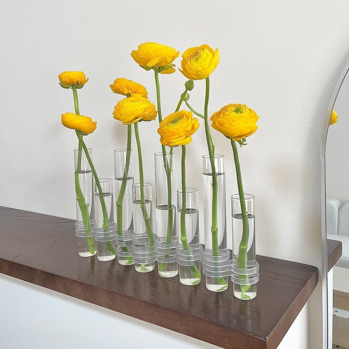 Adjustable Glass Tube Flower Vase with Hinged Design