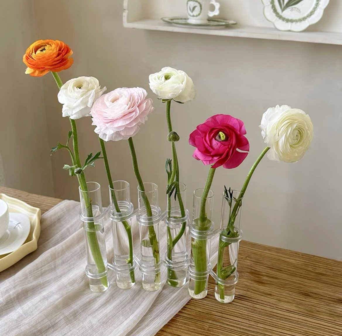Adjustable Glass Tube Flower Vase with Hinged Design