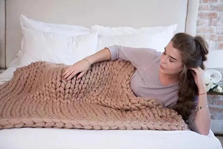 Chunky Knit Throw Blanket Soft Cozy Decorative Blanket