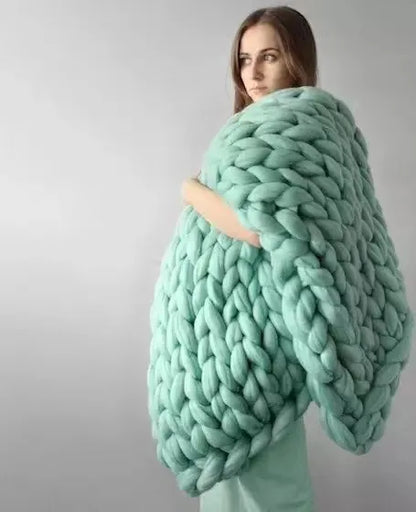 Chunky Knit Throw Blanket Soft Cozy Decorative Blanket