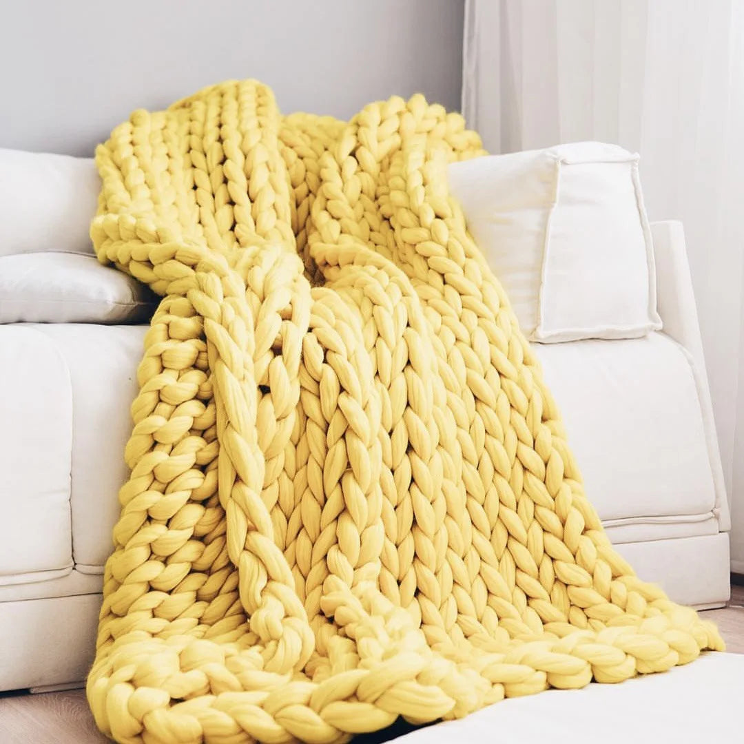 Chunky Knit Throw Blanket Soft Cozy Decorative Blanket