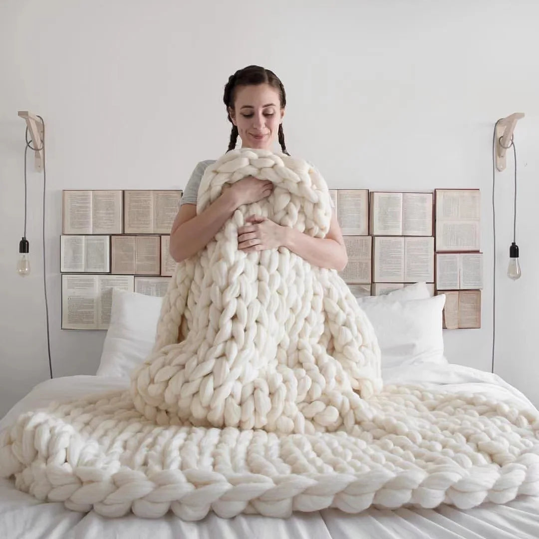 Chunky Knit Throw Blanket Soft Cozy Decorative Blanket