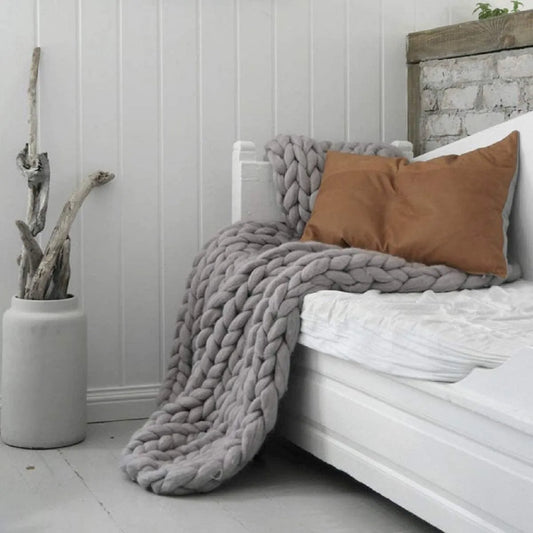 Chunky Knit Throw Blanket Soft Cozy Decorative Blanket