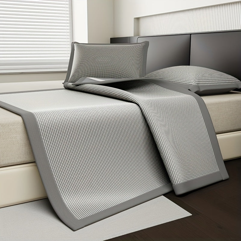 Cooling Mattress Protector with Ice Silk Fabric and Breathable Bed Cover