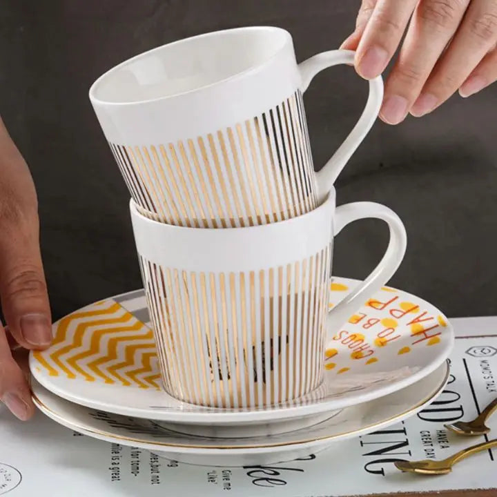 Creative Reflection Ceramic Coffee Mug with Animated Mirror Design