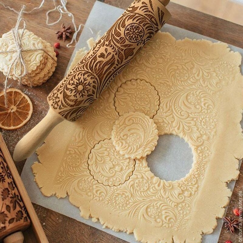 Engraved Wooden Rolling Pin For Decorative Cookies