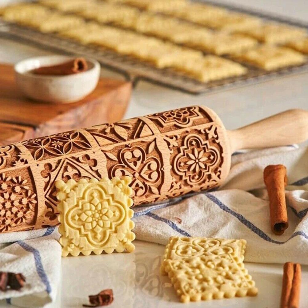 Engraved Wooden Rolling Pin For Decorative Cookies