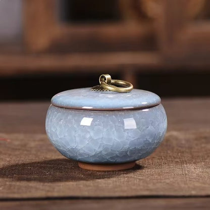 Handcrafted Ceramic Pet Memorial Urn Decorative Ashes Keepsake Container for Dogs and Cats