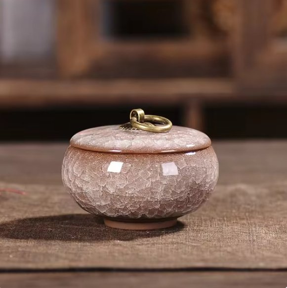 Handcrafted Ceramic Pet Memorial Urn Decorative Ashes Keepsake Container for Dogs and Cats