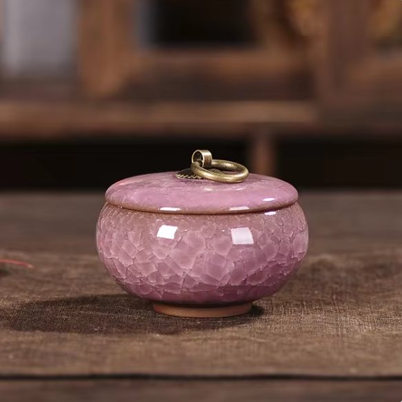 Handcrafted Ceramic Pet Memorial Urn Decorative Ashes Keepsake Container for Dogs and Cats