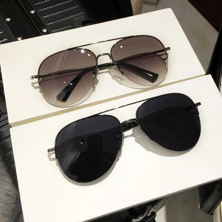 Men’s Gradient Pilot Sunglasses with UV400 Protection
