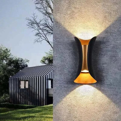 Modern IP65 Waterproof LED Outdoor Wall Light