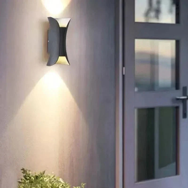 Modern IP65 Waterproof LED Outdoor Wall Light