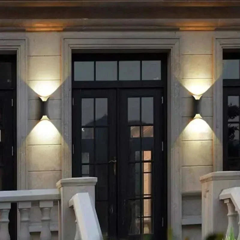 Modern IP65 Waterproof LED Outdoor Wall Light