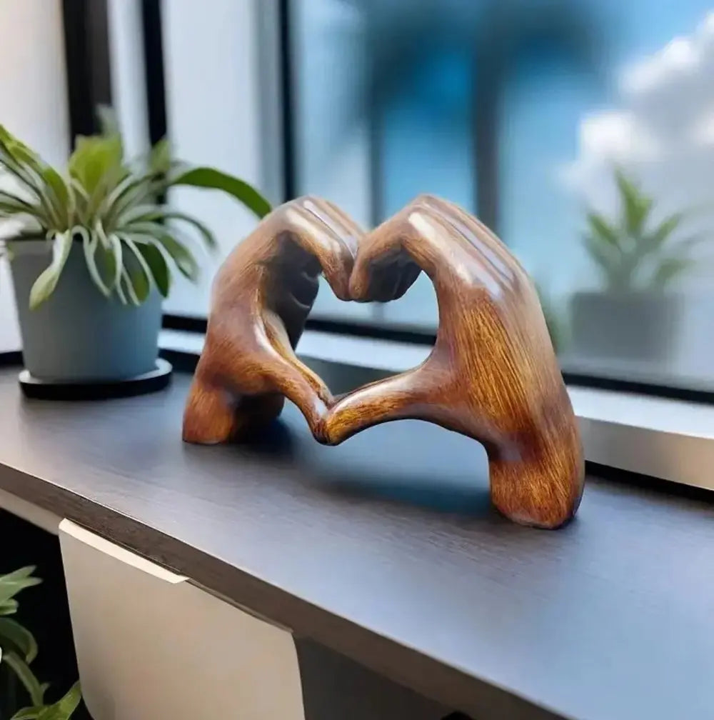 Natural Wood Grain Heart Sculpture Decorative Table Ornament