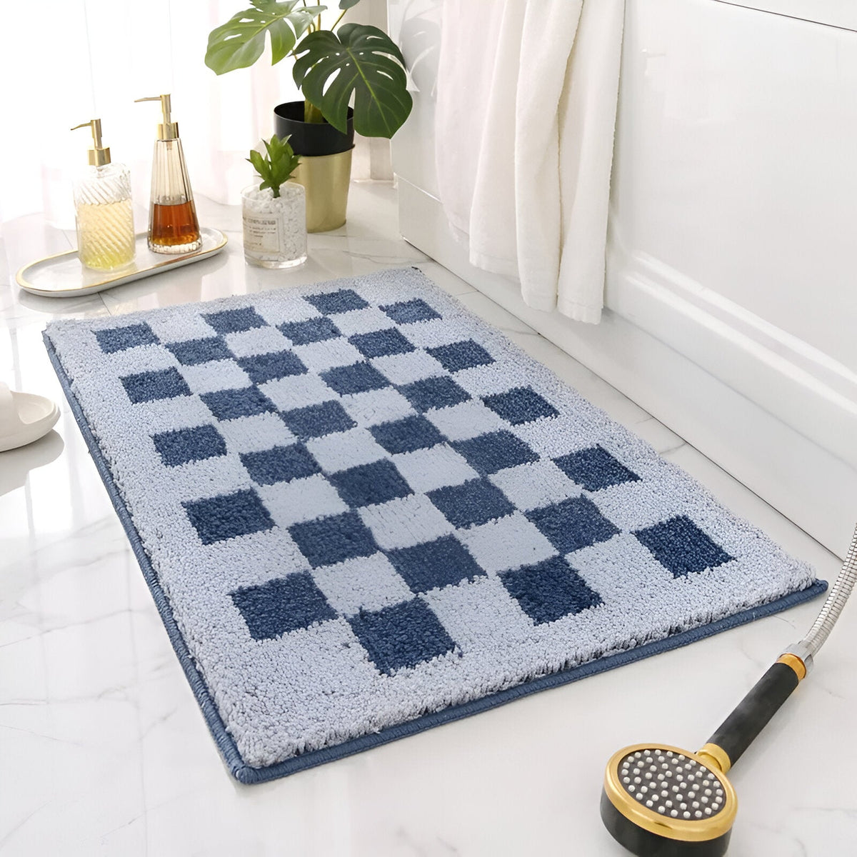 Plush Checkered Microfiber Bath Mat