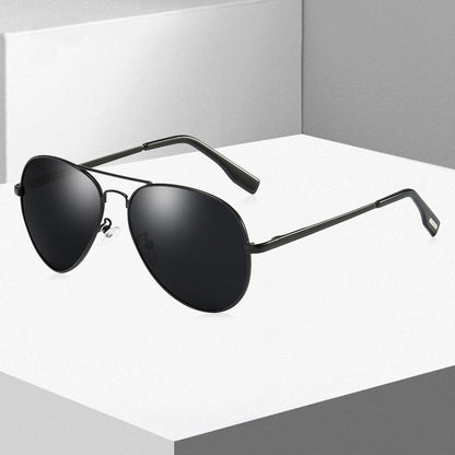 Polarized Aviator Sunglasses with UV400 Protection