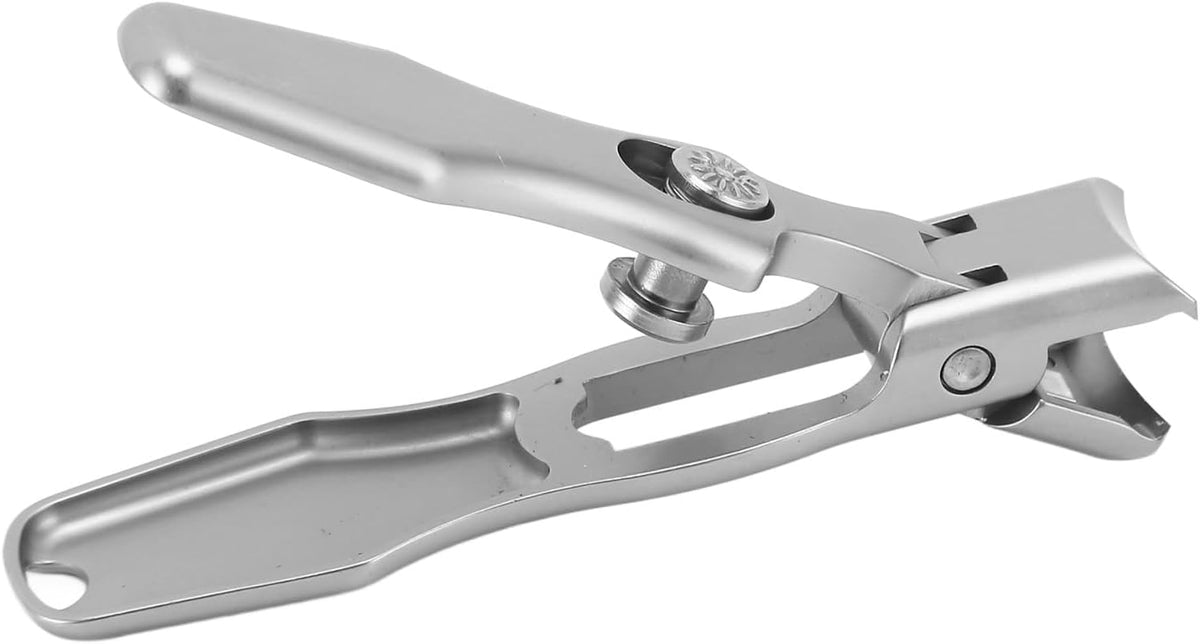 Precision Nail Clippers with Straight and Angled Cutting Edge