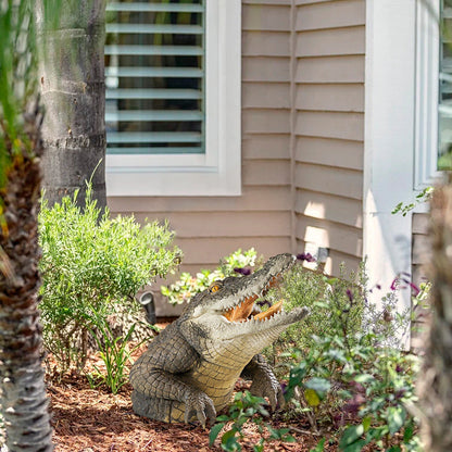 Resin Alligator Garden Statue Decorative Outdoor Pond Ornament