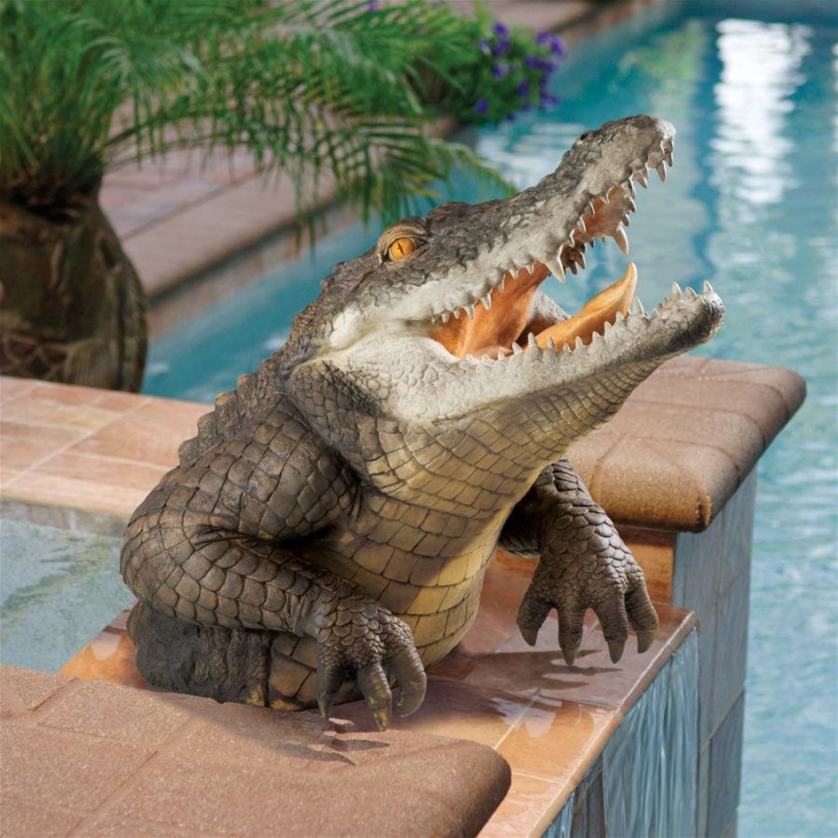Resin Alligator Garden Statue Decorative Outdoor Pond Ornament