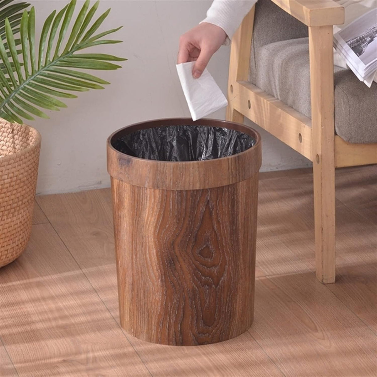 Retro Wood Grain Plastic Trash Can 8L