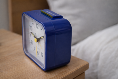 Silent Analog Alarm Clock with Snooze and Night Light