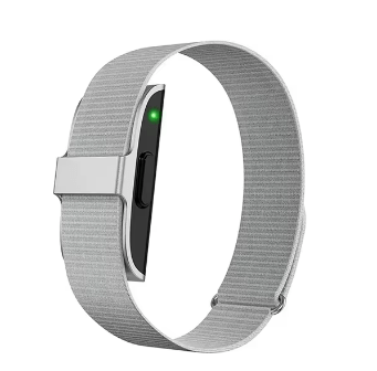 Smart Fitness Tracker with Heart Rate Monitor
