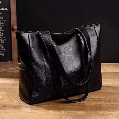 Retro Style Leather Shoulder Bag with Smooth Finish and Organized Storage