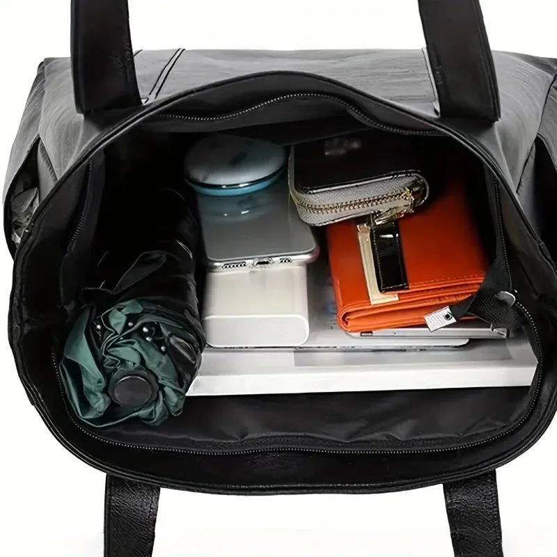 Retro Style Leather Shoulder Bag with Smooth Finish and Organized Storage