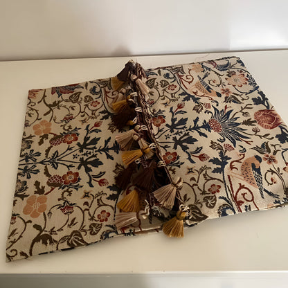 Vintage Jacquard Table Runner with Floral Bird Pattern and Tassels