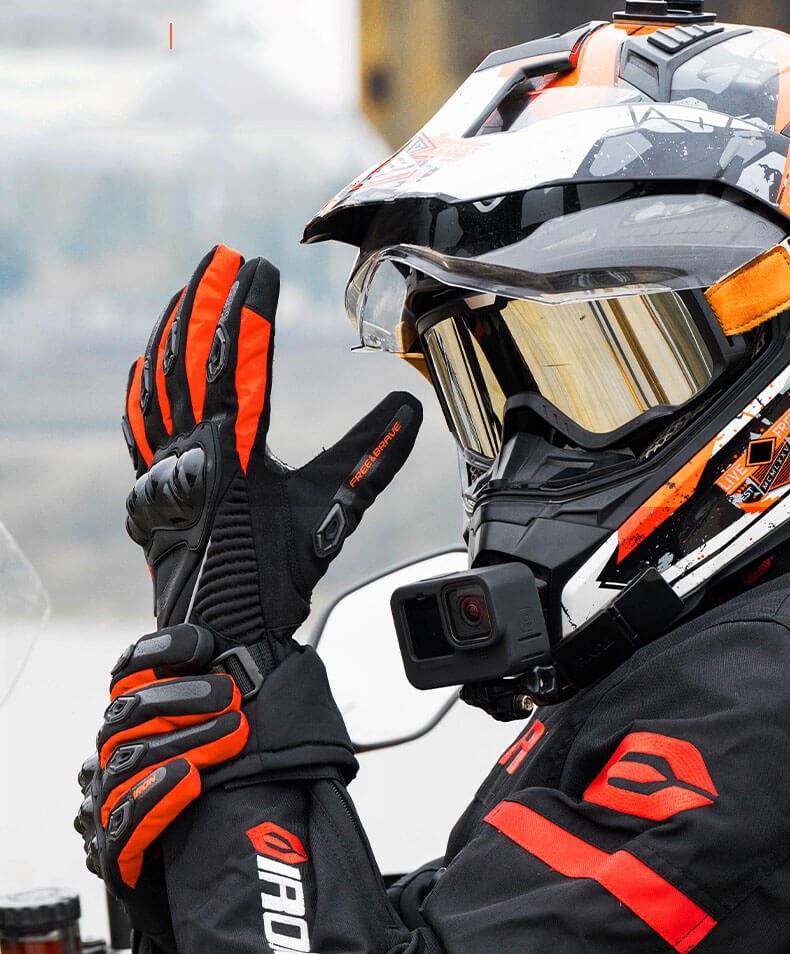 Waterproof Insulated Motorcycle Gloves with Touchscreen Fingertips