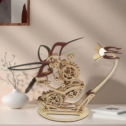 Wooden Kinetic Hummingbird Sculpture Mechanical Desktop Ornament