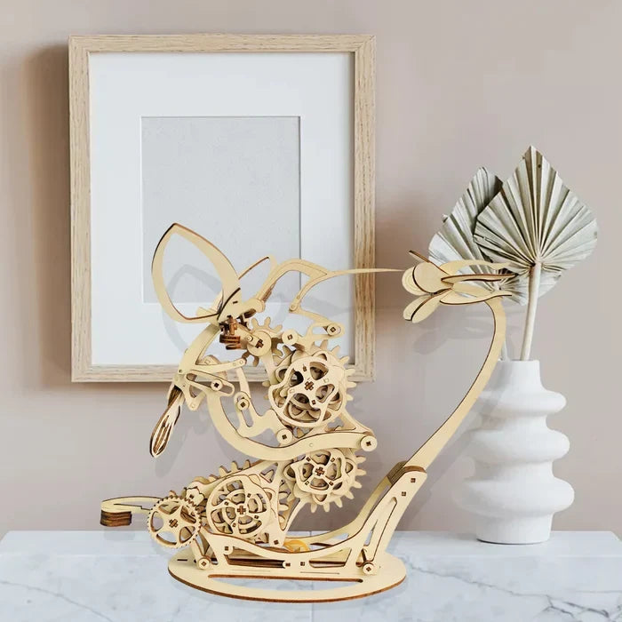 Wooden Kinetic Hummingbird Sculpture Mechanical Desktop Ornament