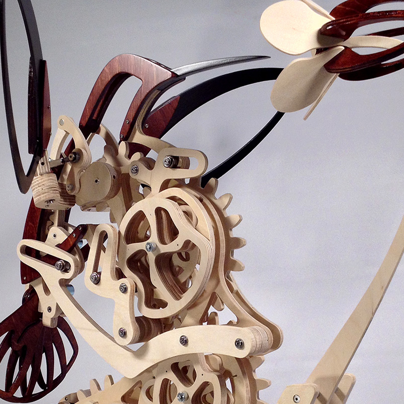 Wooden Kinetic Hummingbird Sculpture Mechanical Desktop Ornament